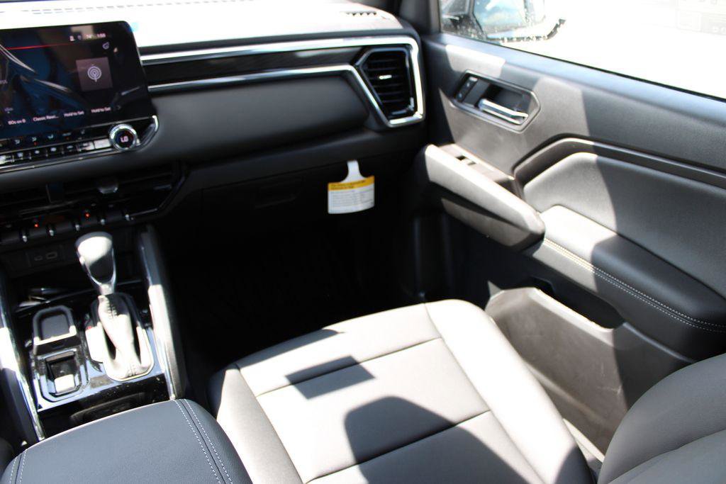 New 2026 GMC Canyon Elevation w/ Convenience Package RWD image 6