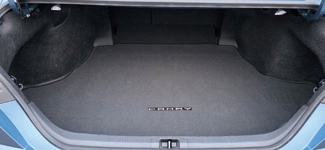 Used 2025 Toyota Camry LE image 7