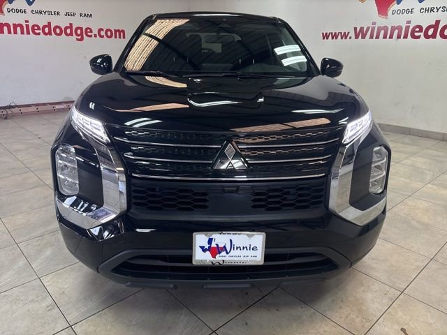 Used 2024 Mitsubishi Outlander ES FWD image 5