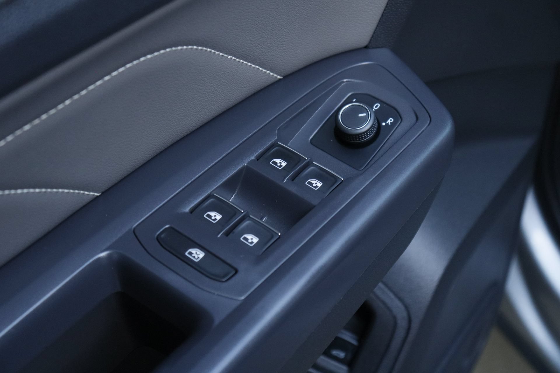 Used 2021 Volkswagen Atlas SE w/ Panoramic Sunroof Package FWD image 19