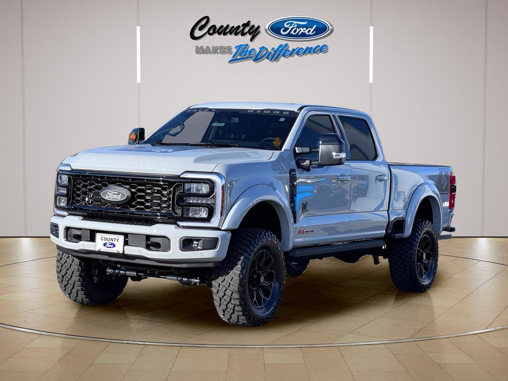 New 2026 Ford F250 Lariat w/ Black Appearance Package image 2