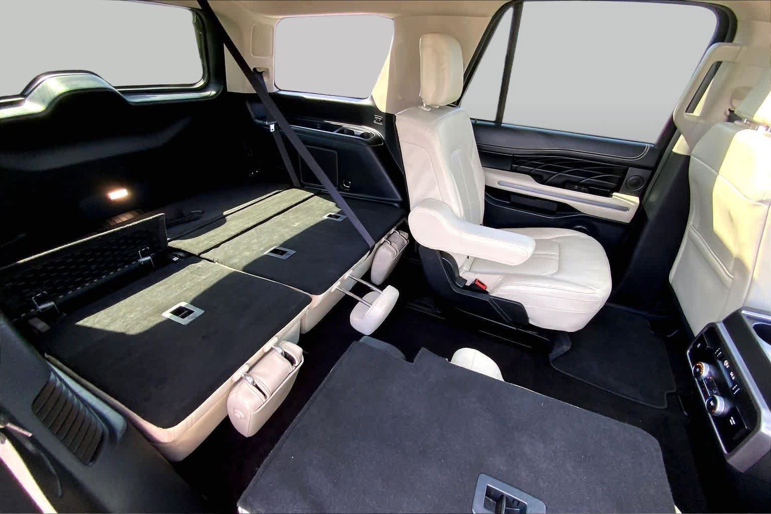 Used 2021 Ford Expedition Platinum RWD image 18