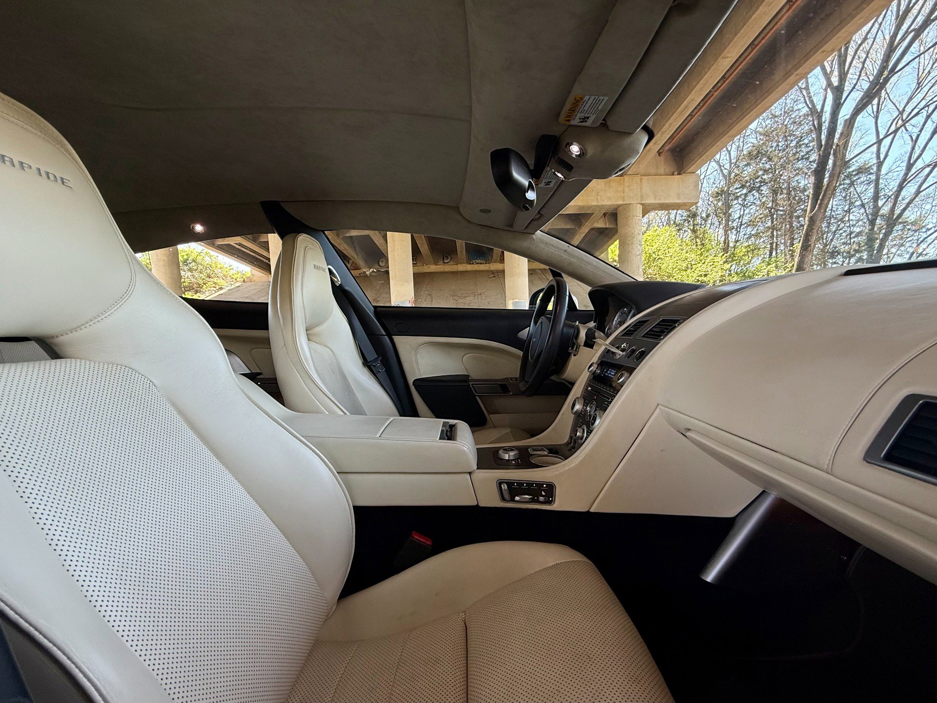 Used 2011 Aston Martin Rapide Luxe image 32