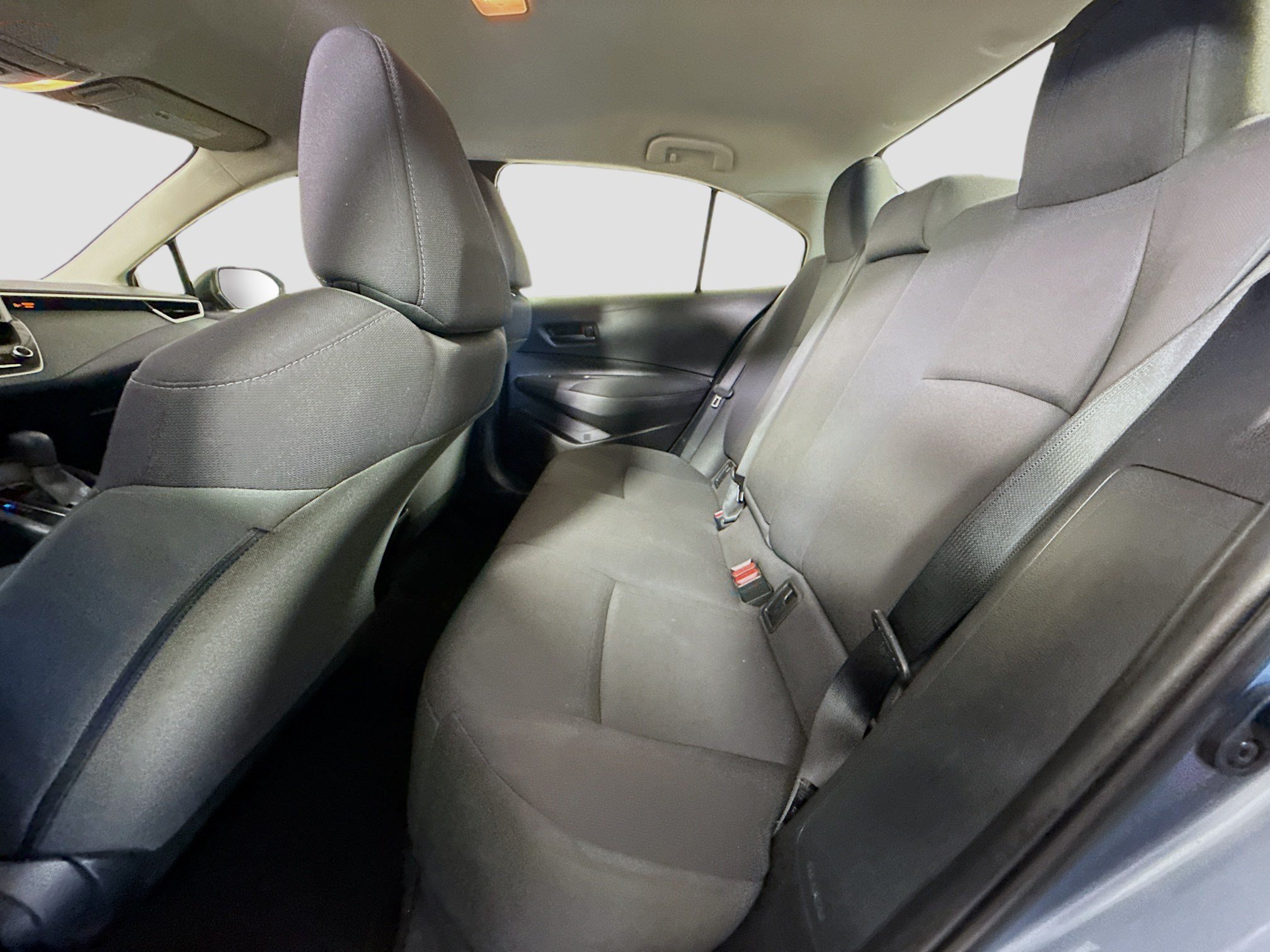 Used 2022 Toyota Corolla LE FWD image 24