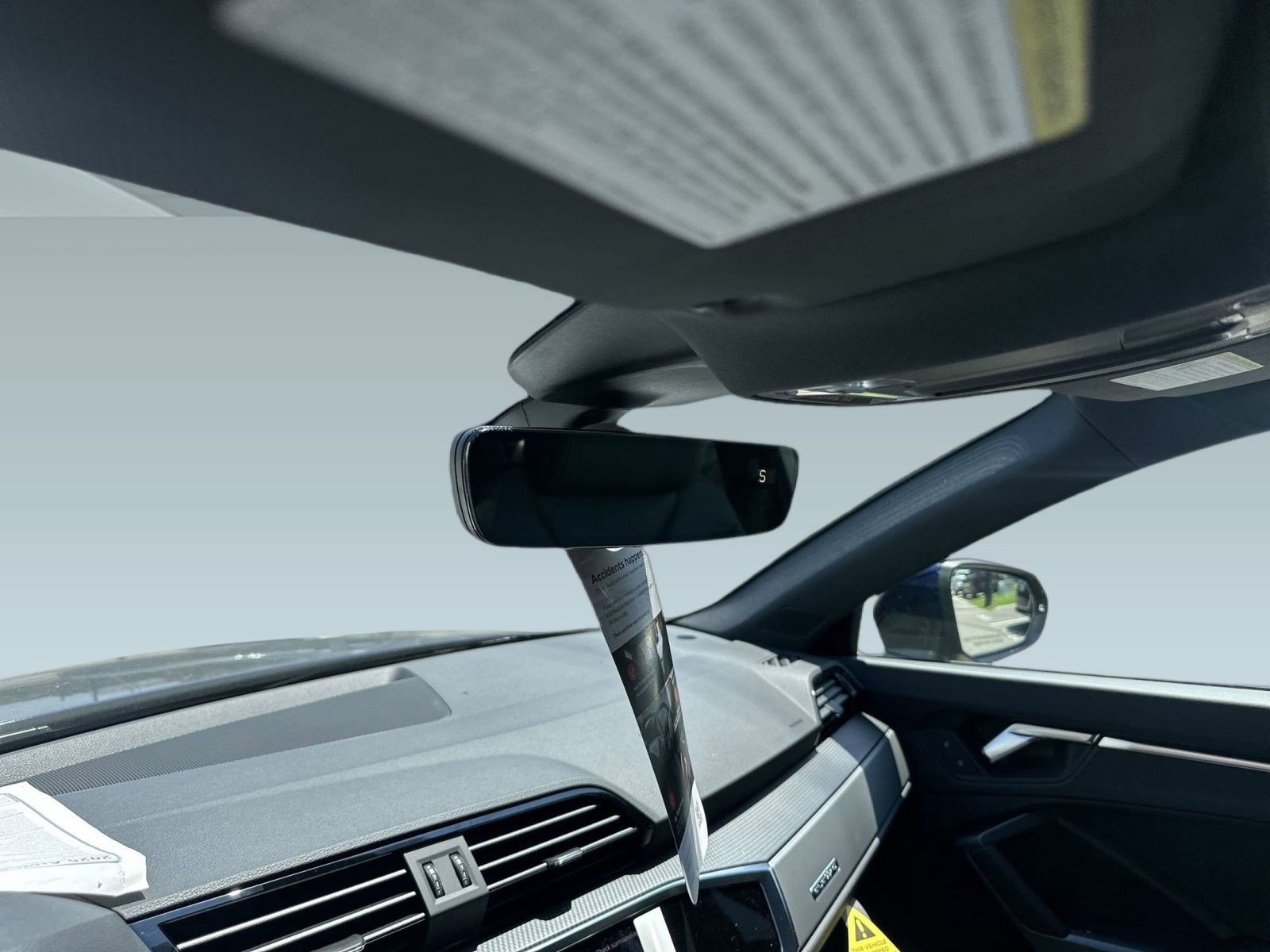 New 2025 Audi Q3 2.0T Premium image 21