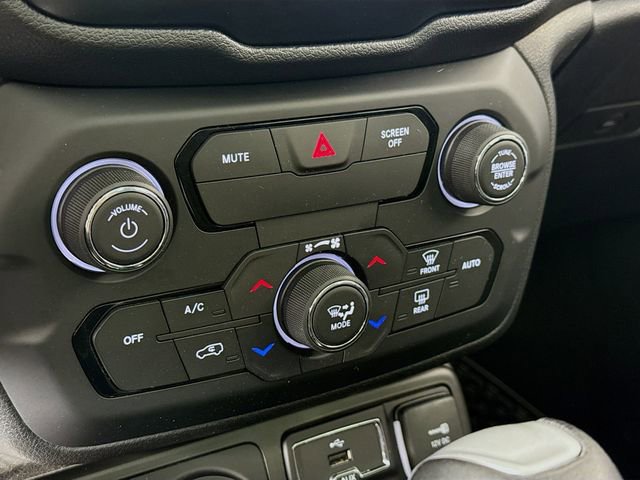 Used 2018 Jeep Renegade Limited w/ UConnect 8.4 Nav Group image 16