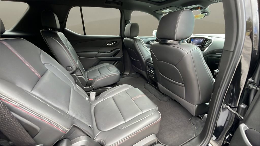 Used 2023 Chevrolet Traverse RS image 15