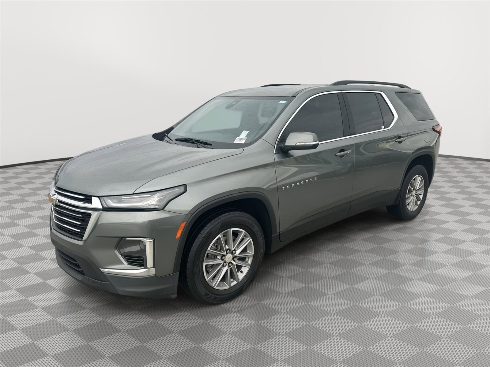 Used 2023 Chevrolet Traverse LT