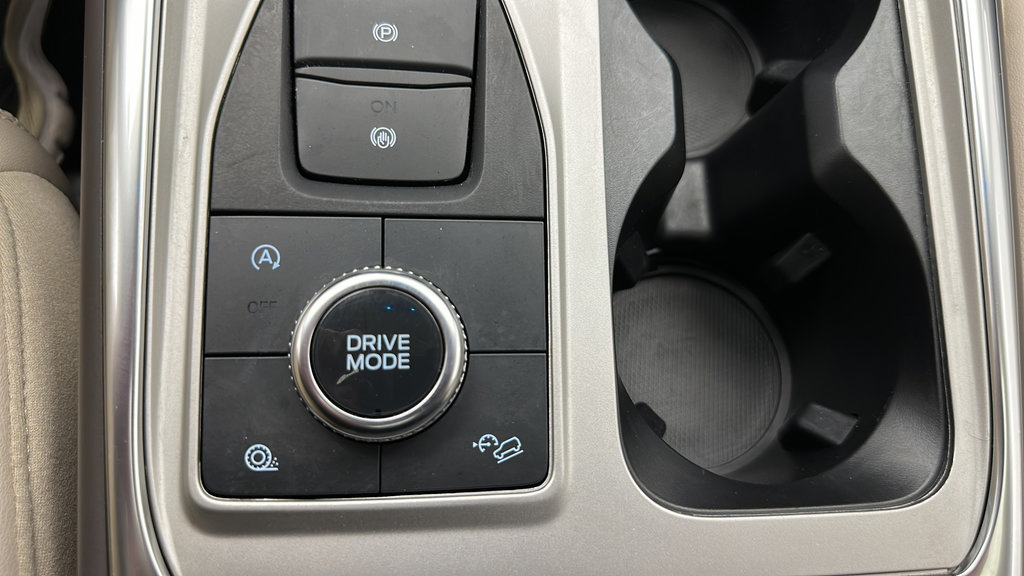 Used 2023 Ford Explorer Platinum w/ Technology Package AWD/4WD image 25