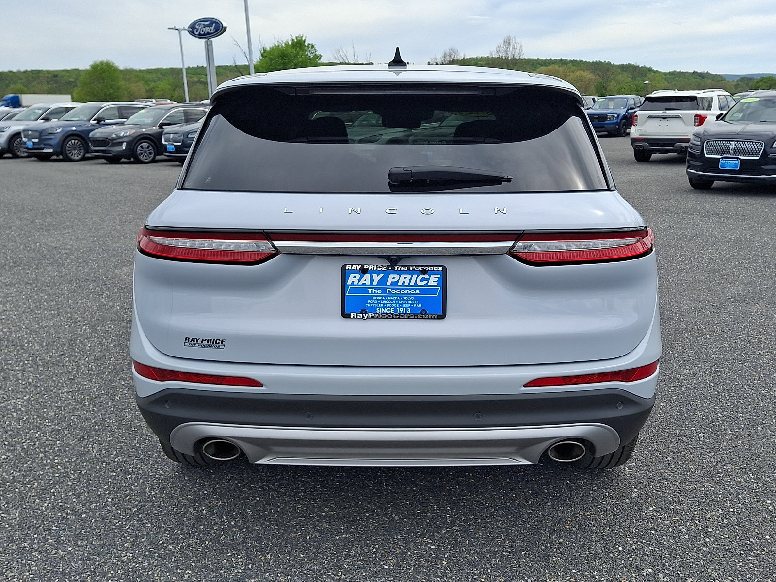Certified 2025 Lincoln Corsair Reserve w/ Rear Removable Package Tray AWD/4WD image 6