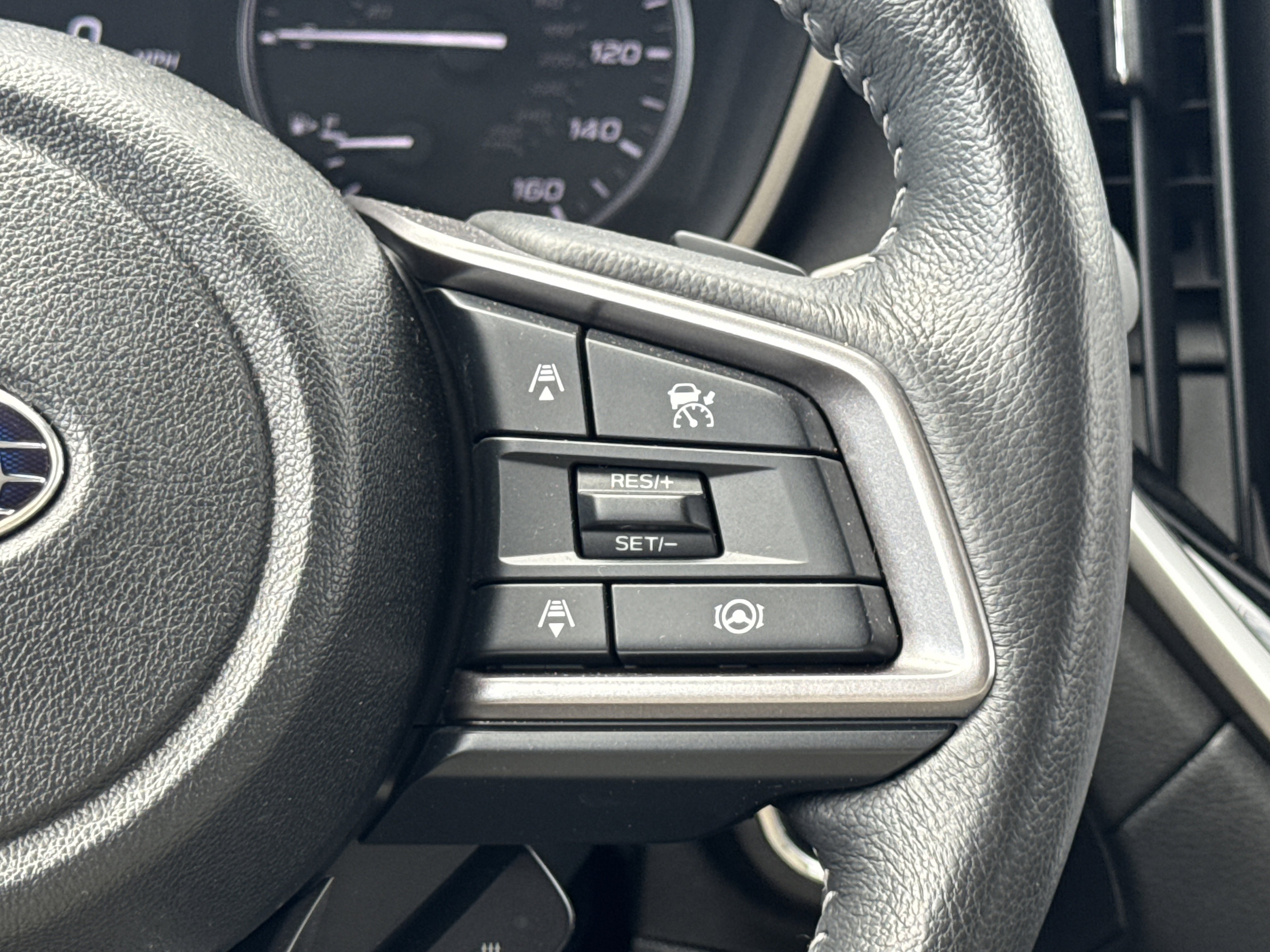 Certified 2023 Subaru Ascent Limited image 6