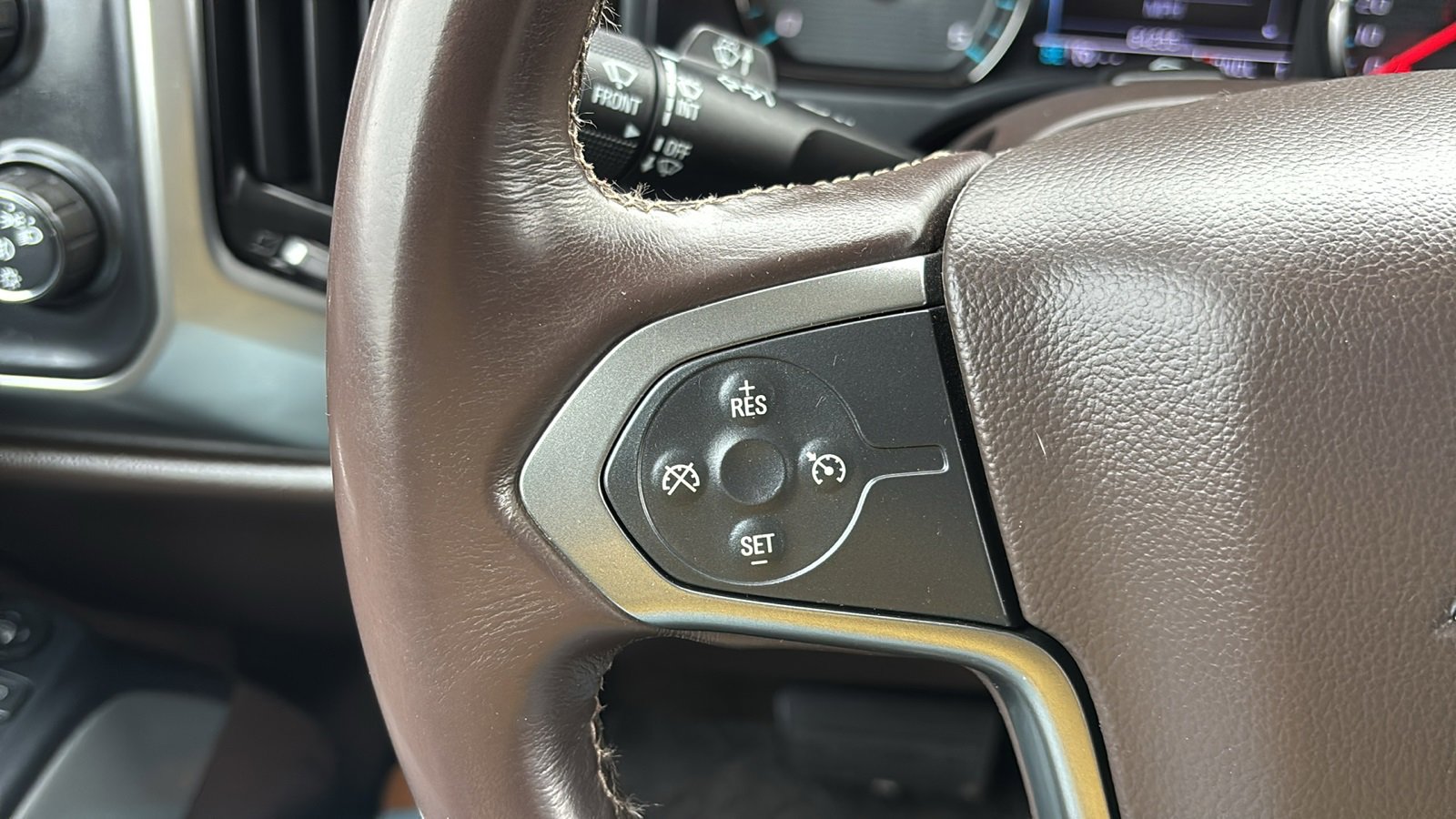 Used 2017 Chevrolet Silverado 2500 LT w/ LT Convenience Package image 17