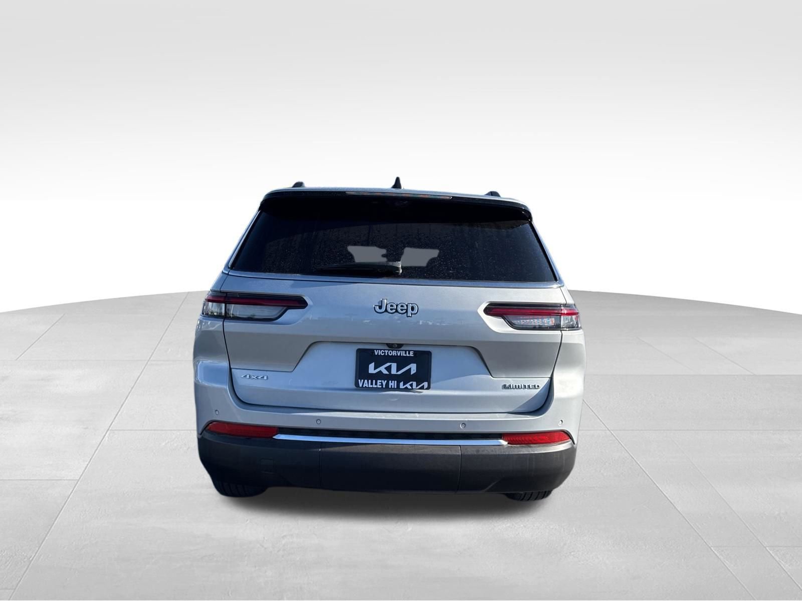 Used 2024 Jeep Grand Cherokee L Limited w/ Luxury Tech Group II image 6