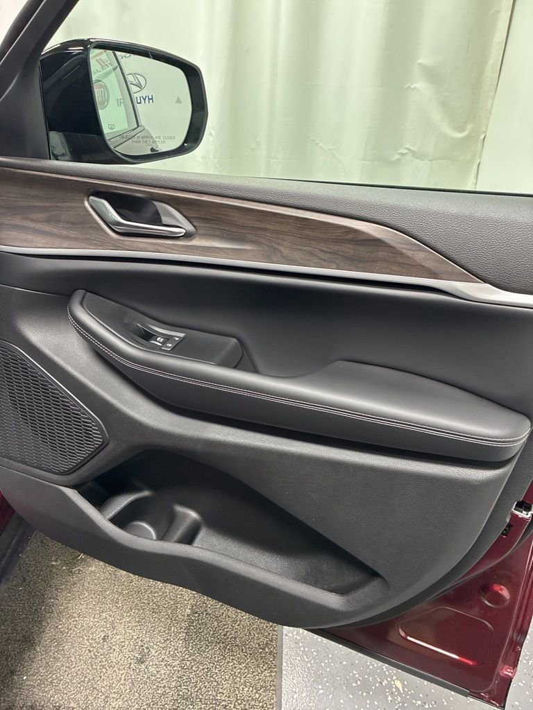 New 2026 Jeep Grand Cherokee Altitude AWD/4WD image 30