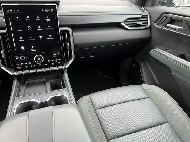 Used 2024 GMC Acadia AT4 w/ Luxury Package image 35