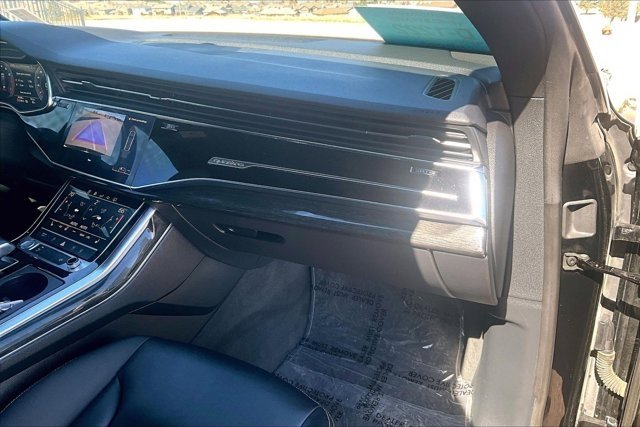 Used 2019 Audi Q8 Premium image 26