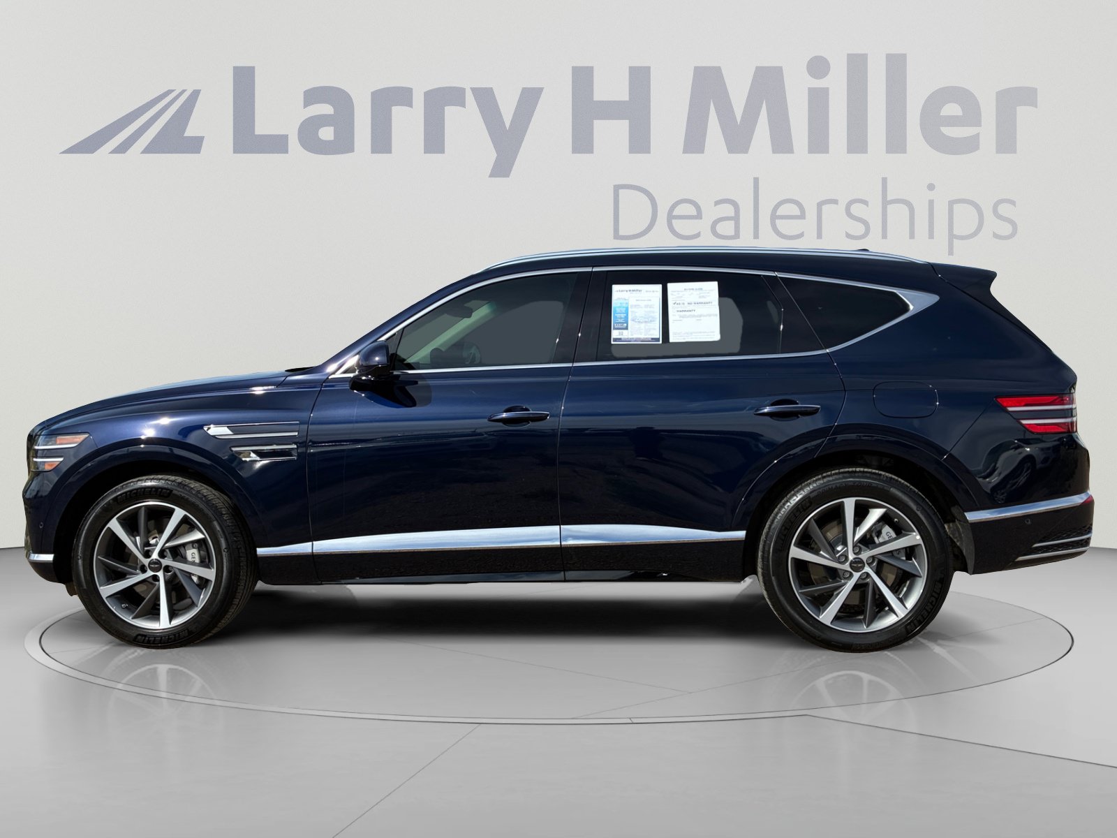 Used 2025 Genesis GV80 2.5T Advanced AWD/4WD image 2