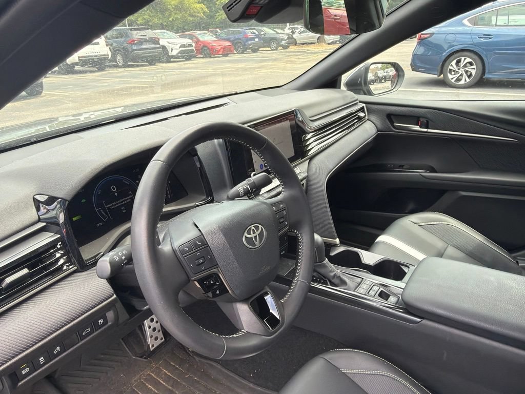Used 2026 Toyota Camry SE FWD image 8
