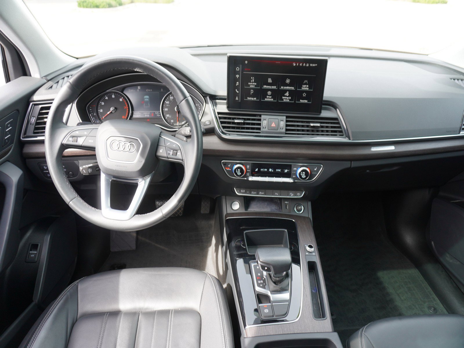 Used 2023 Audi Q5 2.0T Premium w/ Convenience Package image 2