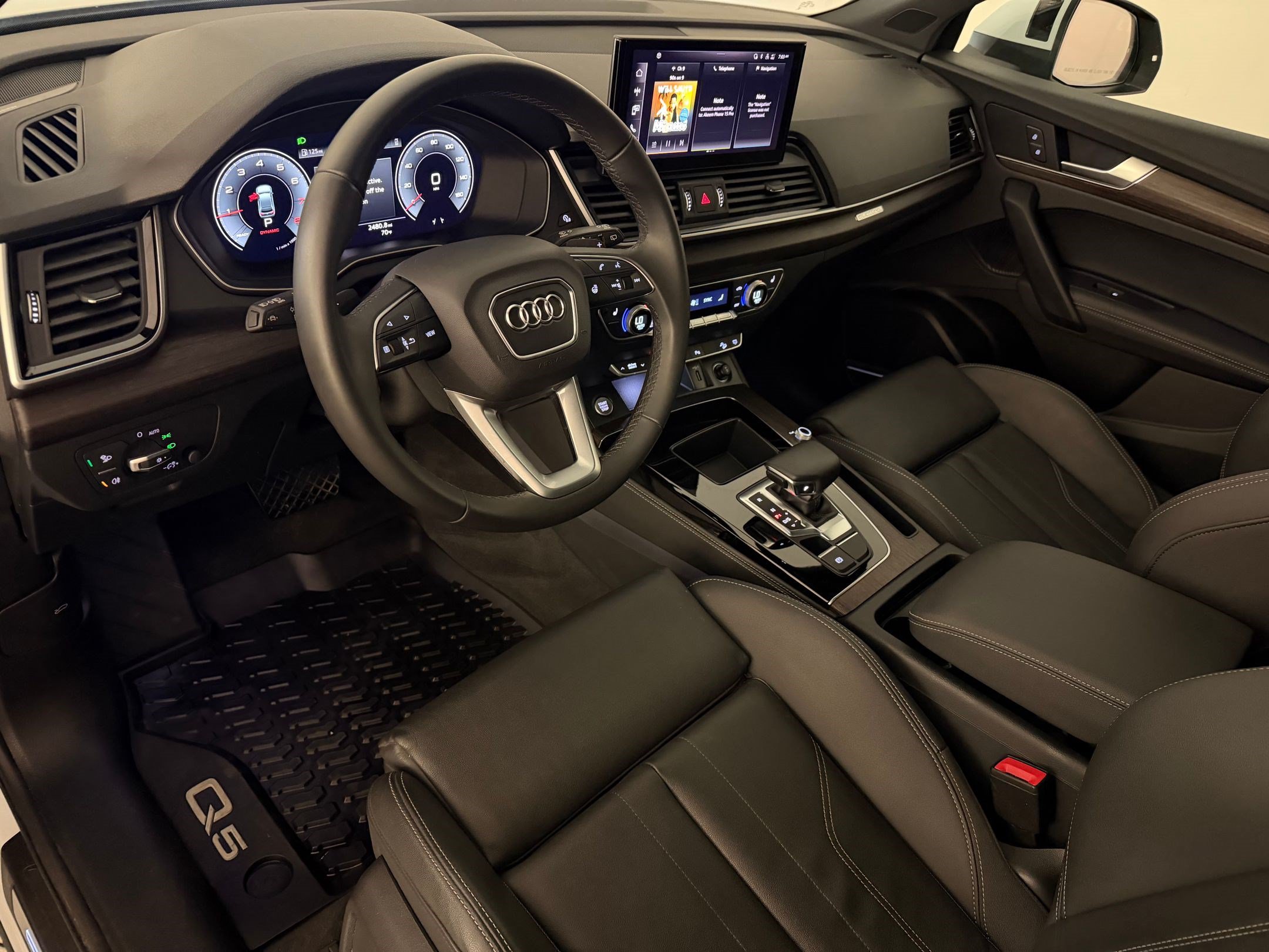 Certified 2024 Audi Q5 2.0T Premium Plus w/ Premium Plus Package AWD/4WD image 4