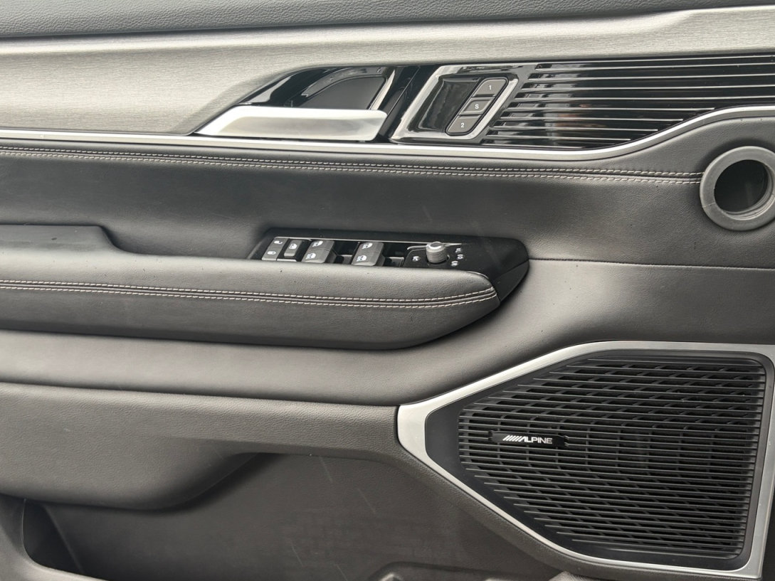 New 2026 Jeep Grand Wagoneer Limited AWD/4WD image 16