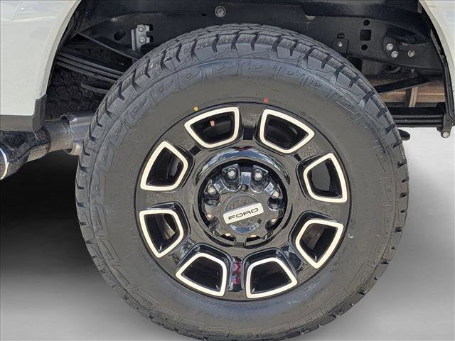 Certified 2025 Ford F250 Platinum image 24