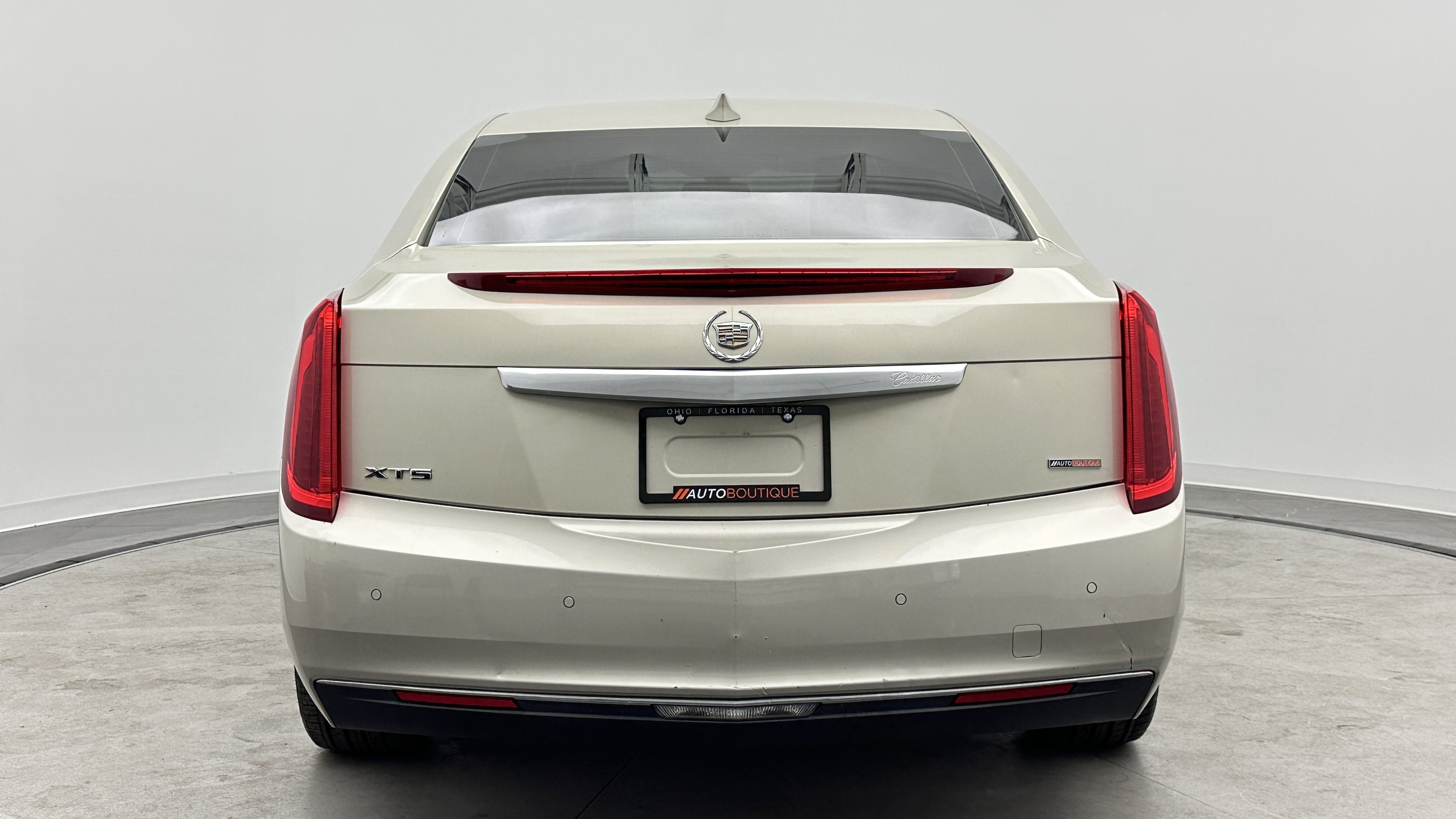 Used 2015 Cadillac XTS FWD image 6