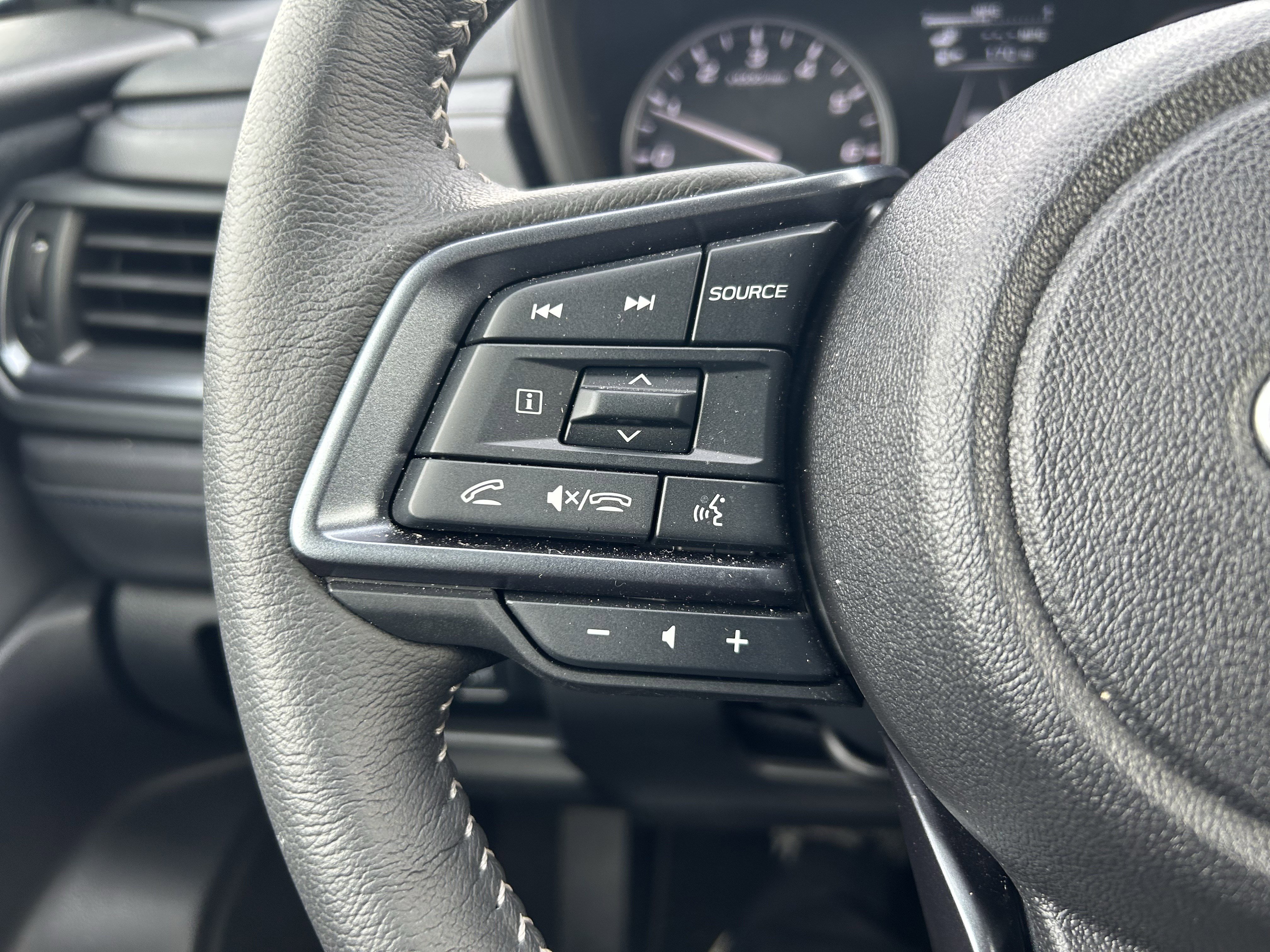 Certified 2025 Subaru Forester Limited image 18