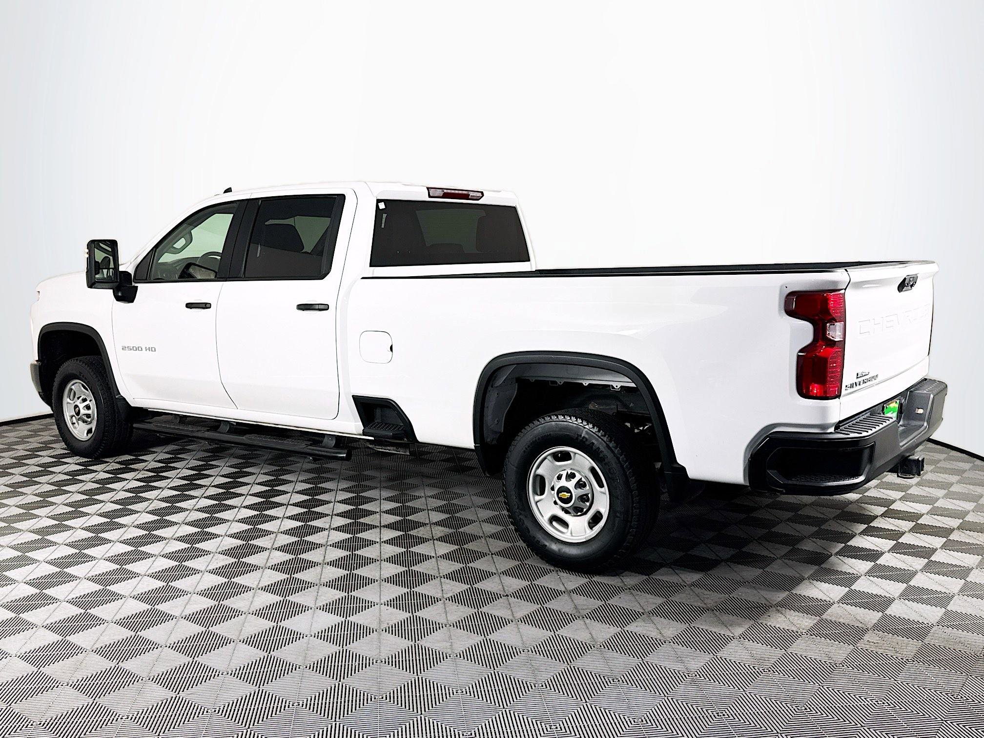Used 2024 Chevrolet Silverado 2500 W/T AWD/4WD image 6