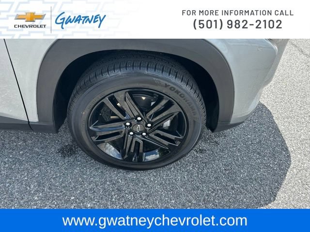 Used 2025 Chevrolet Trax ACTIV w/ Sunroof Package FWD image 12