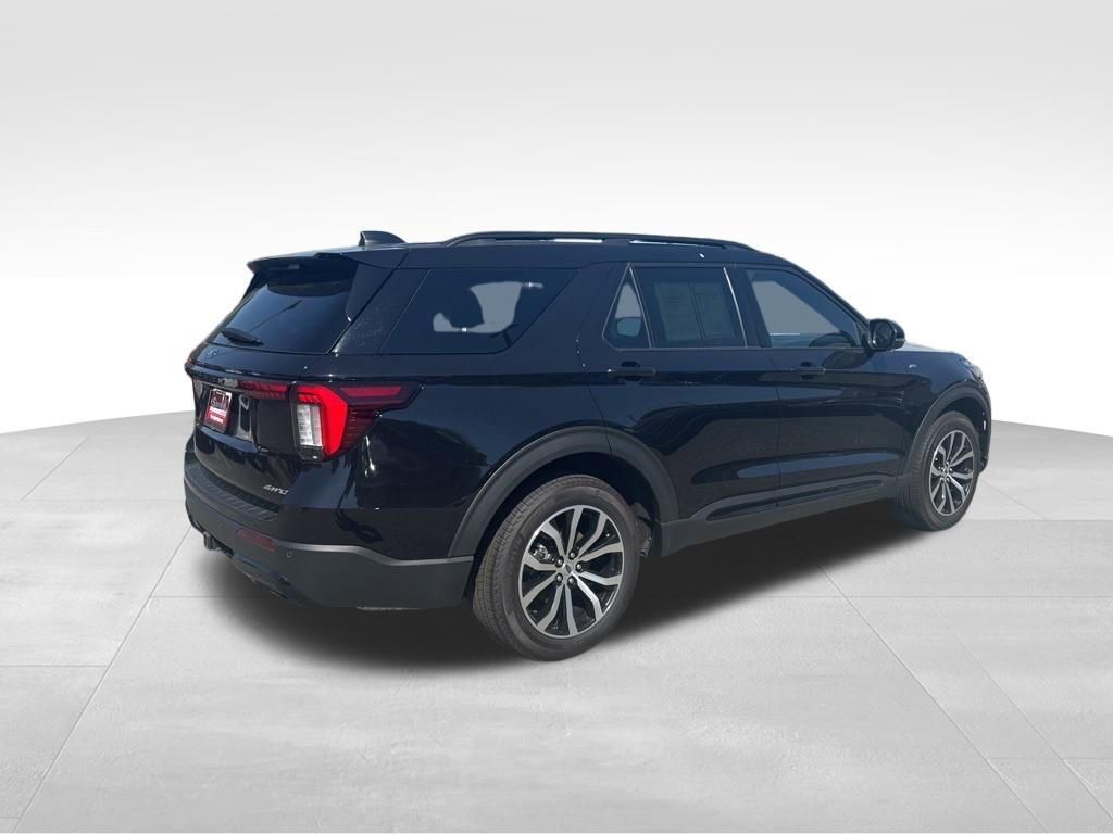 Used 2025 Ford Explorer ST-Line AWD/4WD image 5