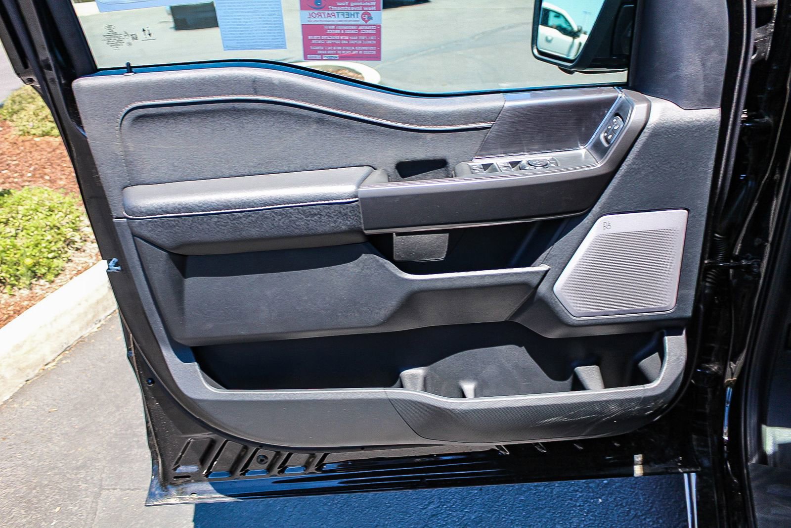 New 2025 Ford F150 Lariat w/ Equipment Group 502A High image 22