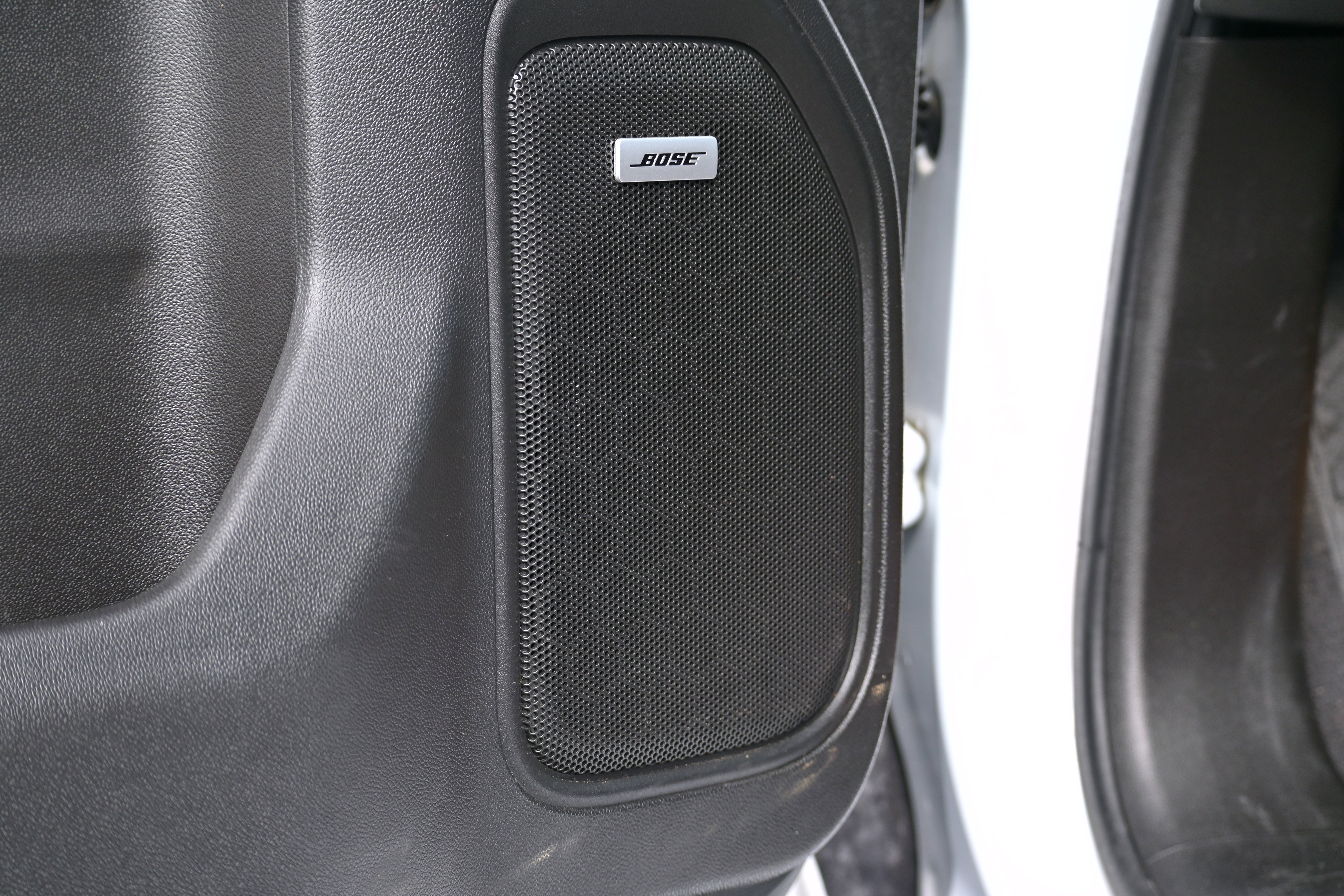 Used 2020 Chevrolet Silverado 2500 High Country image 32