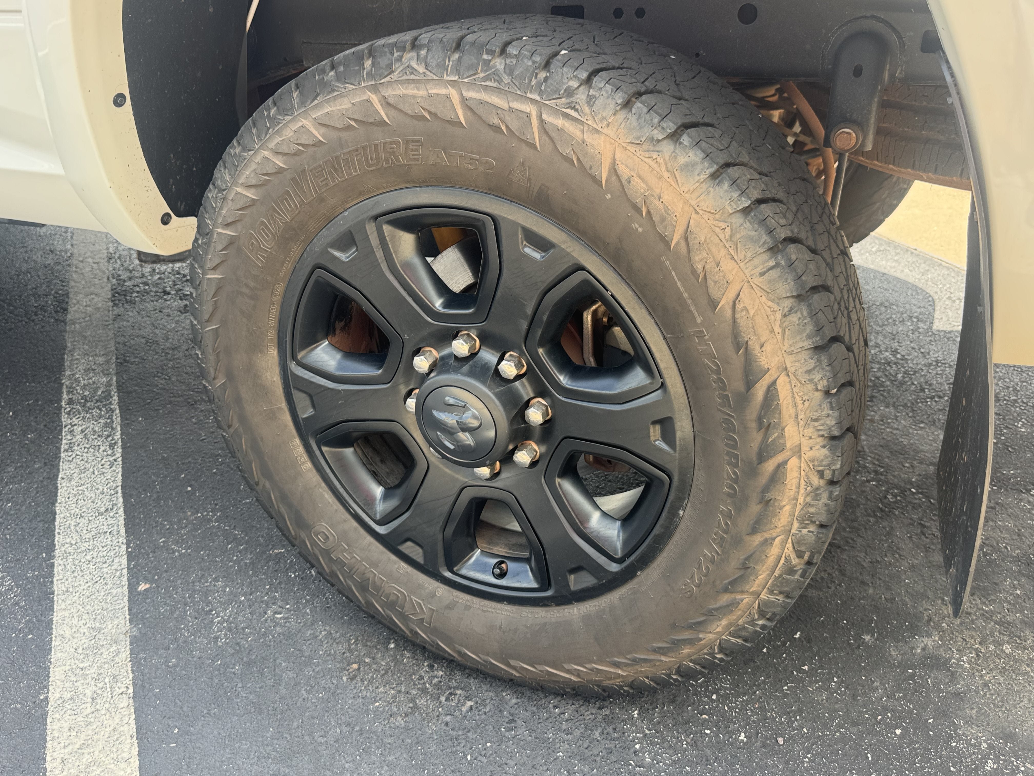 Used 2018 RAM 2500 Laramie w/ Sport Appearance Group AWD/4WD image 11