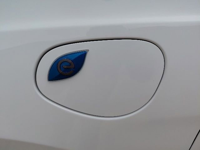 Used 2022 Chrysler Pacifica Touring-L image 36