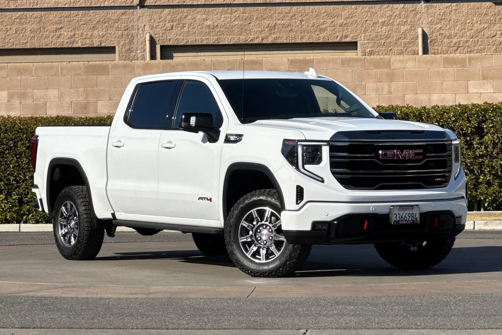 Certified 2024 GMC Sierra 1500 AT4 w/ Technology Package AWD/4WD image 2