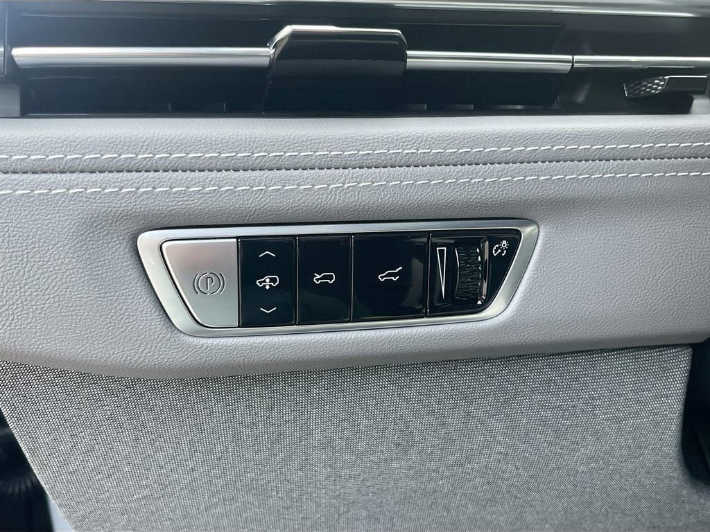 New 2026 Cadillac Escalade IQ Sport 1 w/ LPO, ONYX Package image 10