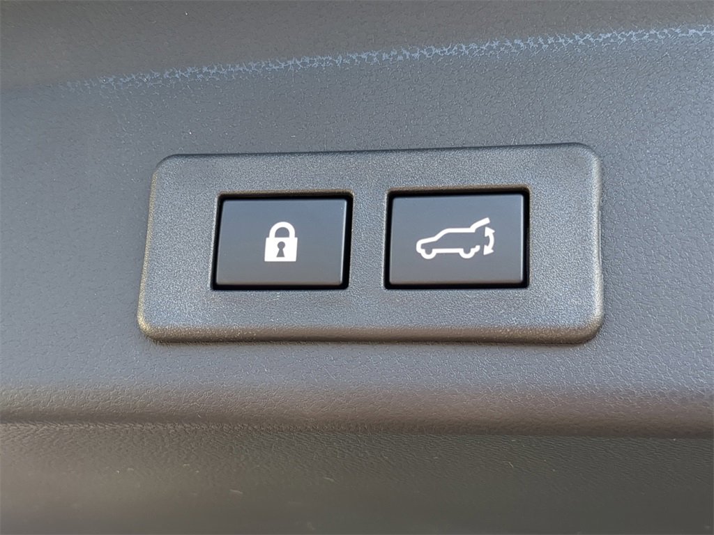 Certified 2025 Subaru Ascent Premium image 10