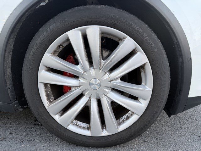 Used 2016 Tesla Model X P90D image 22