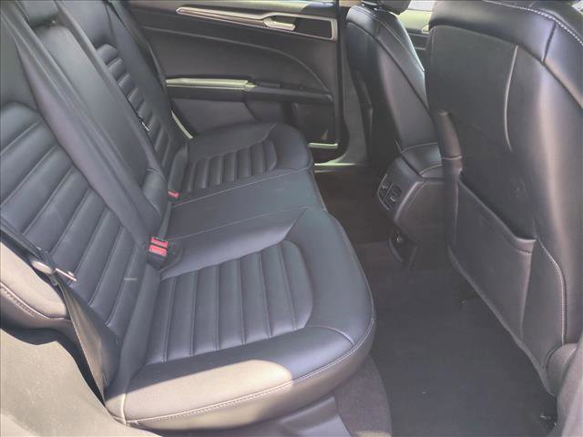 Used 2020 Ford Fusion SEL image 19