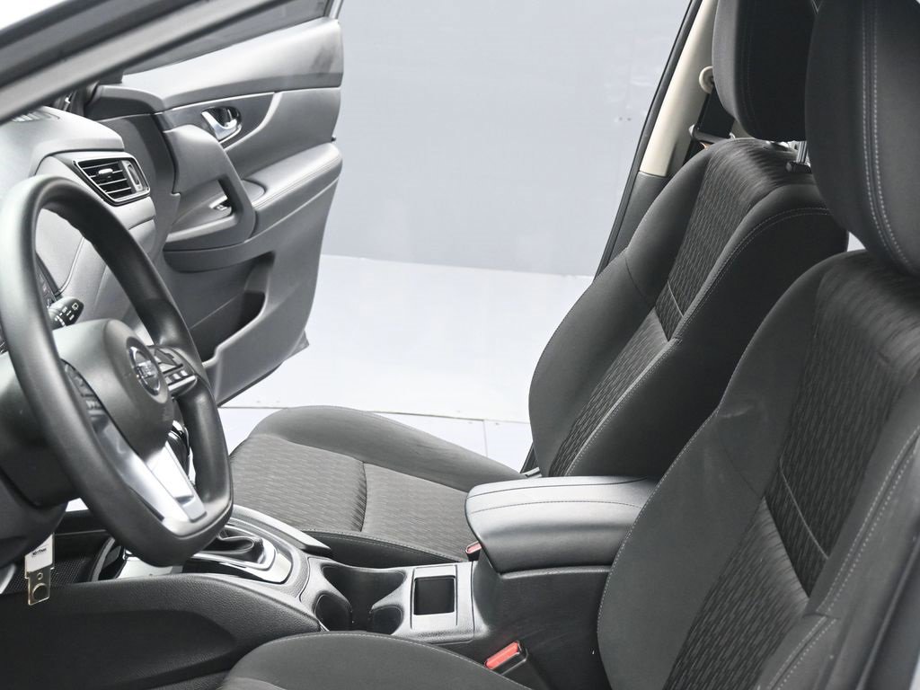 Used 2018 Nissan Rogue S image 18