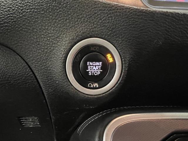 Used 2020 Dodge Challenger SXT RWD image 17