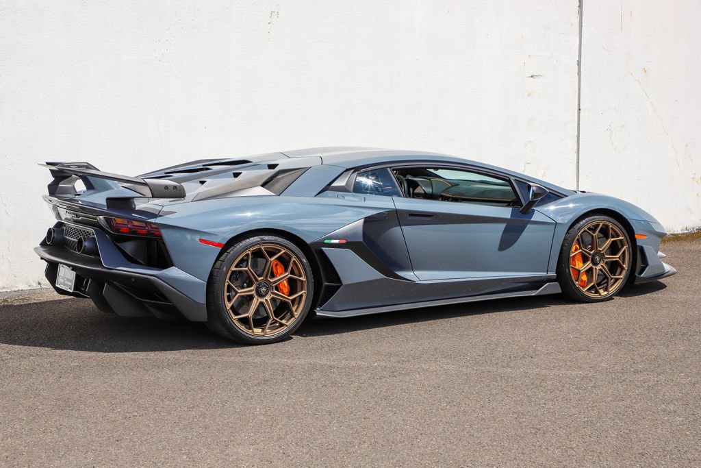 Used 2019 Lamborghini Aventador SVJ AWD/4WD image 5
