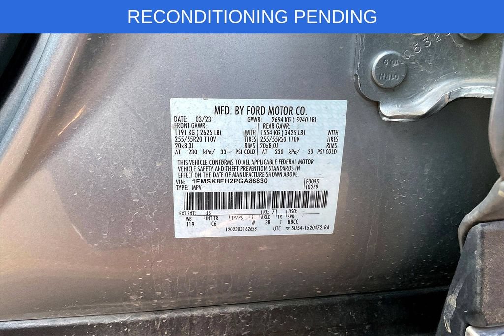 Used 2023 Ford Explorer Limited AWD/4WD image 4