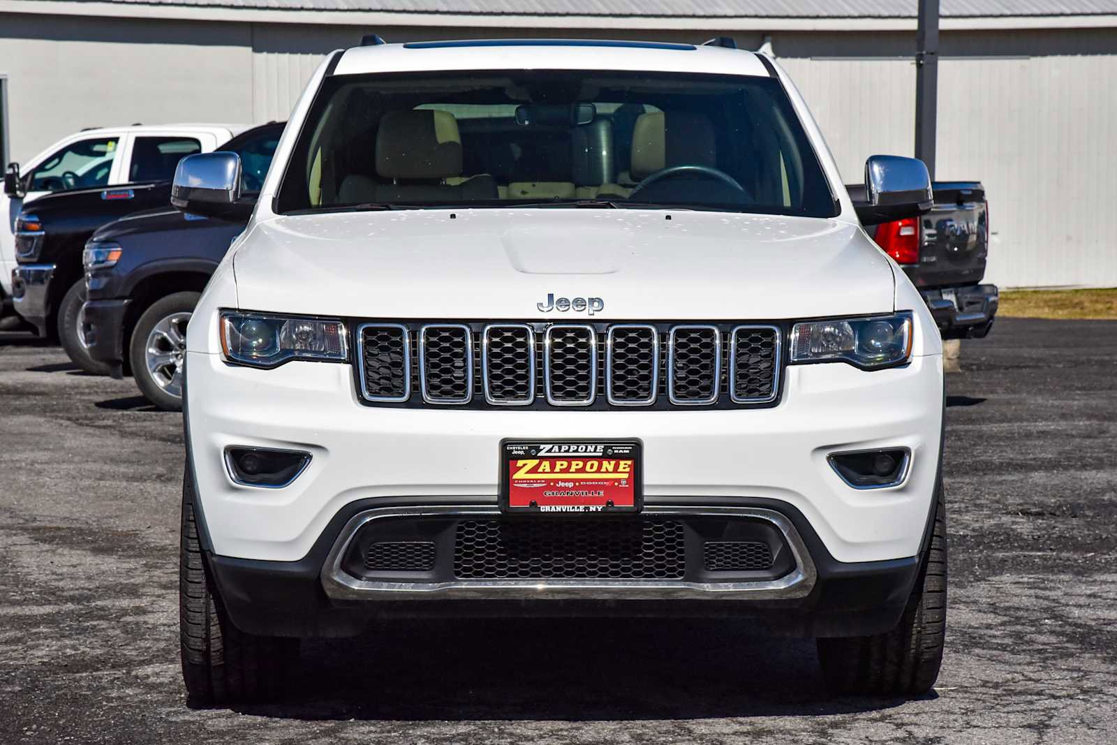 Certified 2021 Jeep Grand Cherokee Limited w/ Luxury Group II AWD/4WD image 8