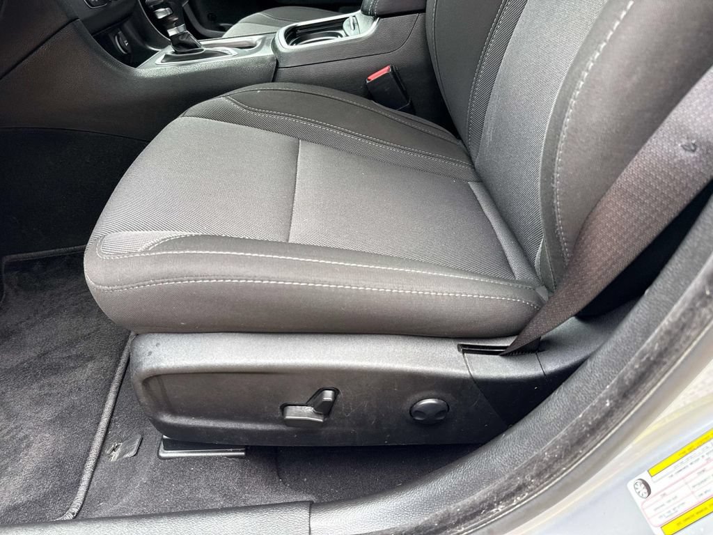 Used 2022 Dodge Charger SXT RWD image 17