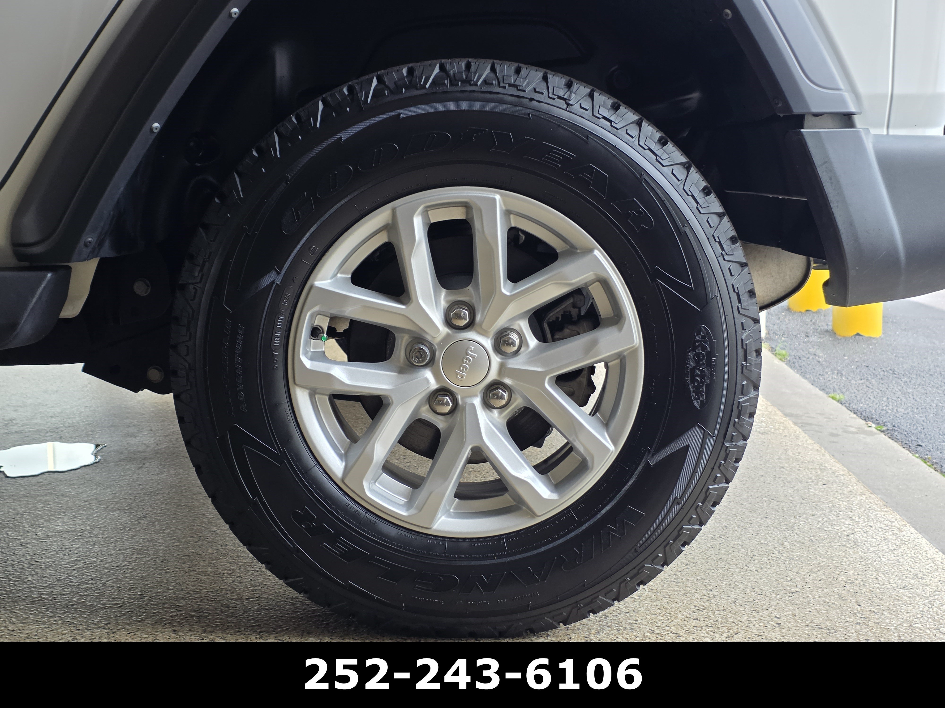 Used 2023 Jeep Wrangler Unlimited Sport AWD/4WD image 38