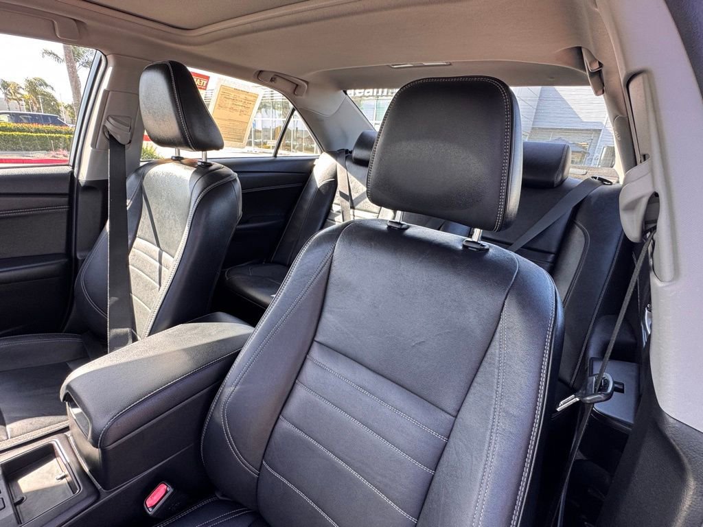 Used 2015 Toyota Camry XLE FWD image 12