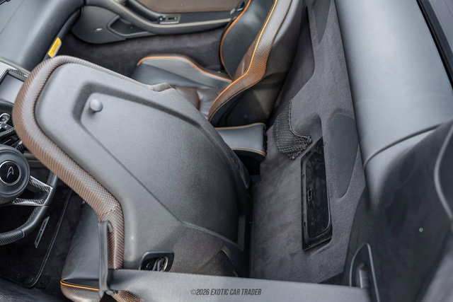 Used 2013 McLaren MP4-12C Spider RWD image 46