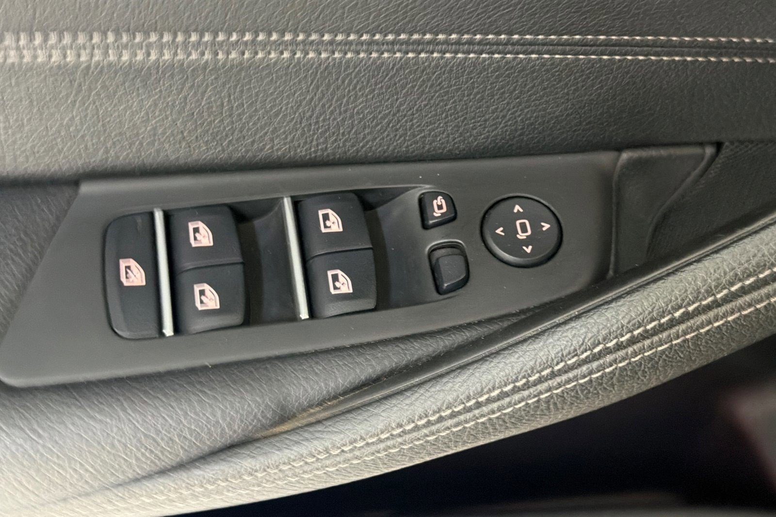 Used 2019 BMW 530i RWD image 14